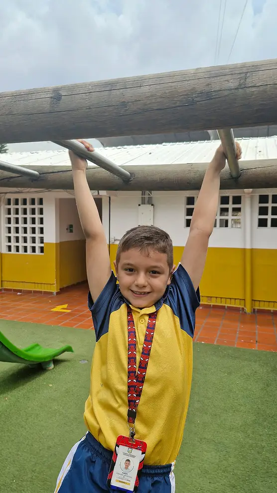 Estudiantes Colegio Apostol 9