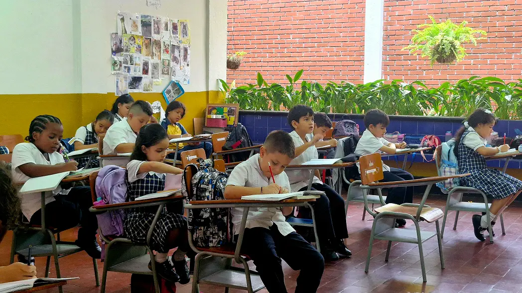 Estudiantes Colegio Mayor Santiago de Cali 8