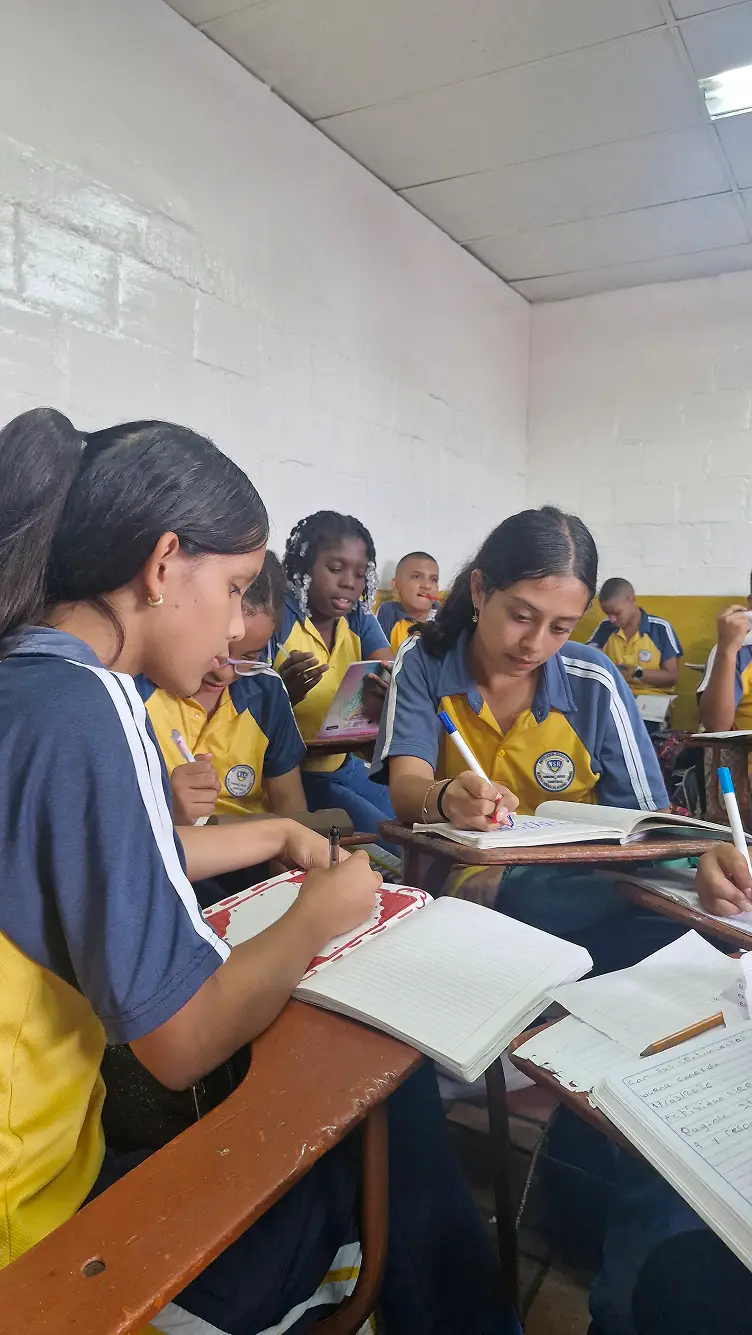 Estudiantes Colegio NSR Jamundi 11