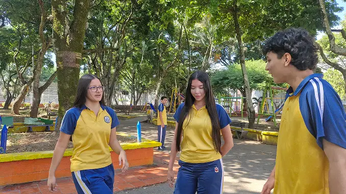 Estudiantes Colegio Andes 5