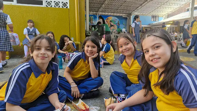 Estudiantes Colegio Andes 7